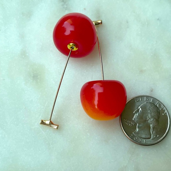 🍒 Urban Outfitters Cherry Season Dangle Earrings - Picture 6 of 8